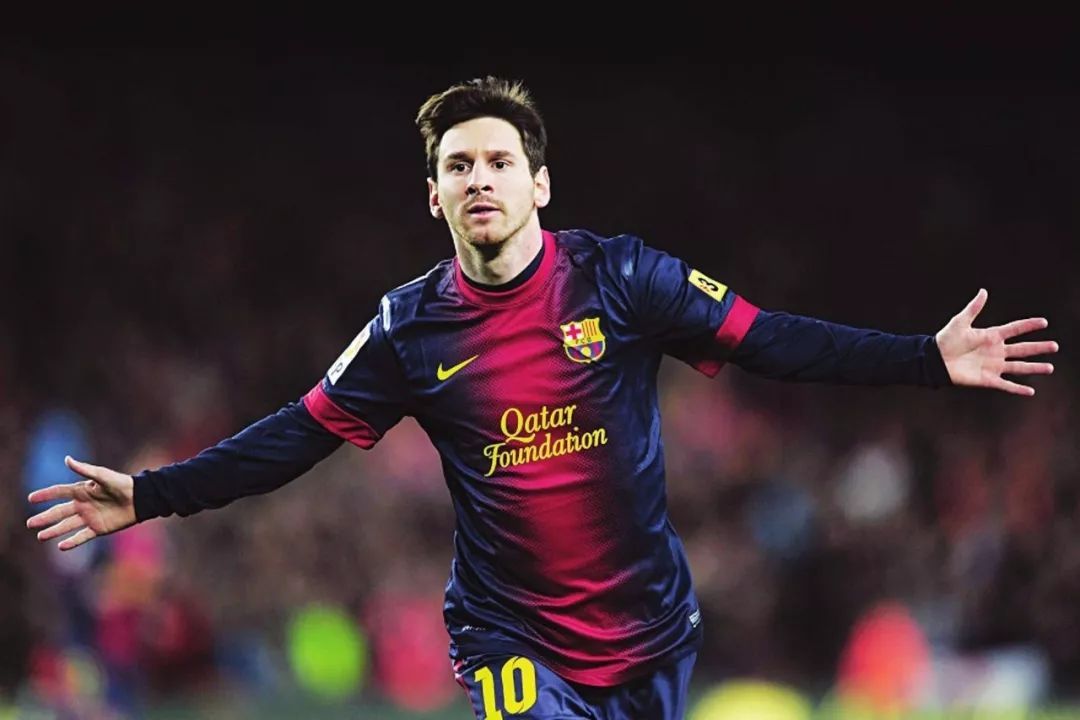 本赛季文班缺阵时马刺战绩为7胜2负，而上赛季则为13胜23负