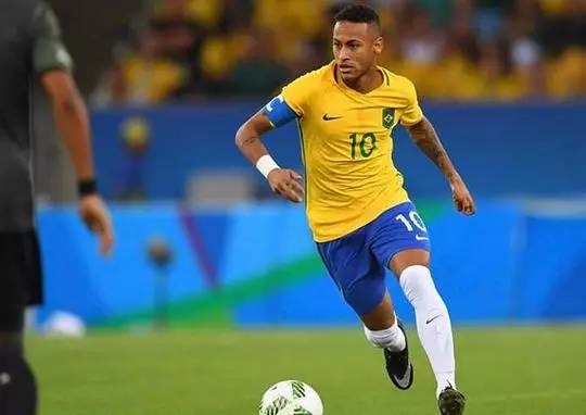 前锋冷静破门，展现成熟心态