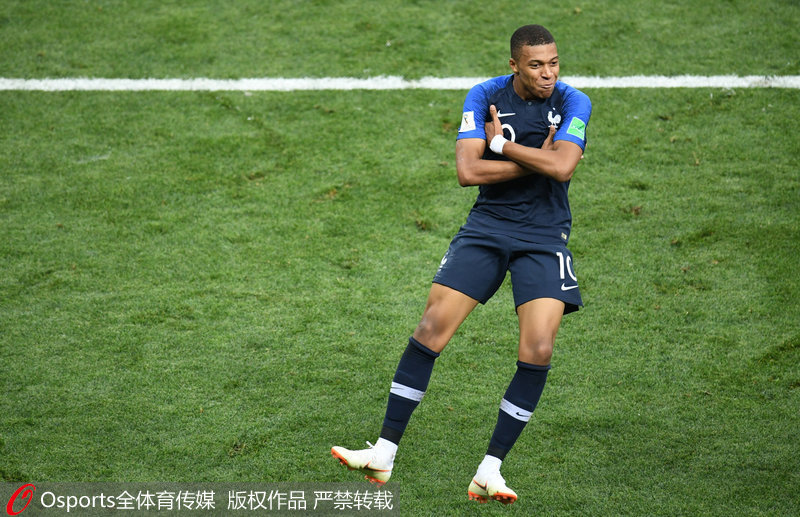 足球欧洲豪门中场爆发，连续三场送助攻