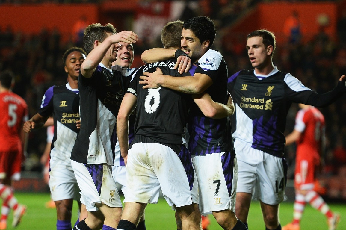 尤文图斯因弗拉霍维奇伤势和薪资问题，被迫考虑续约，但转会市场无明显替代人选，形势艰难。